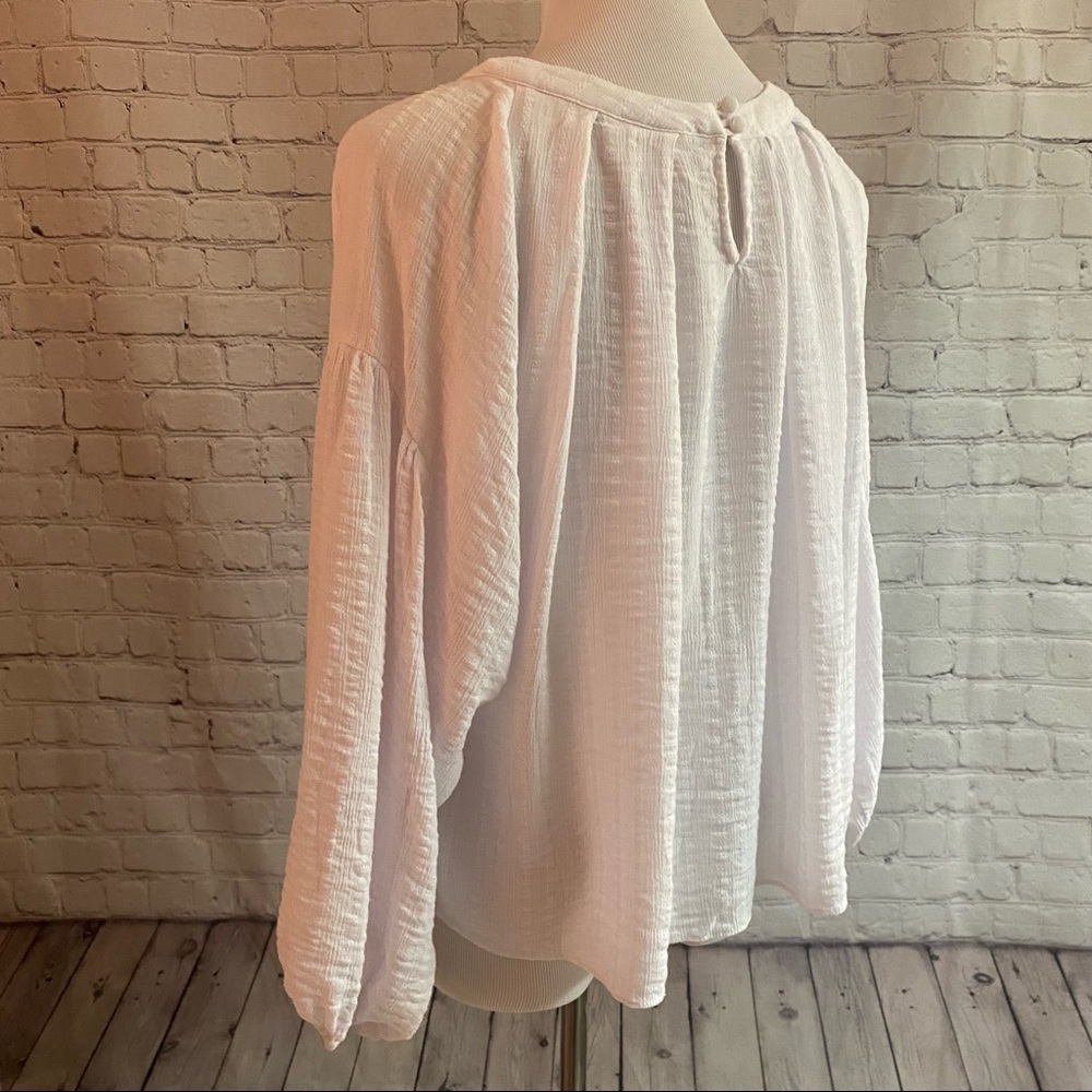 Universal Thread Top - Picture 4 of 10